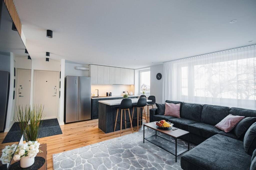 New Luxury 3Br Apartment In Old Town, Free Parking Hapsal Exteriör bild