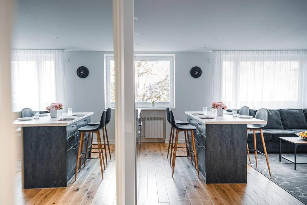 New Luxury 3Br Apartment In Old Town, Free Parking Hapsal Exteriör bild