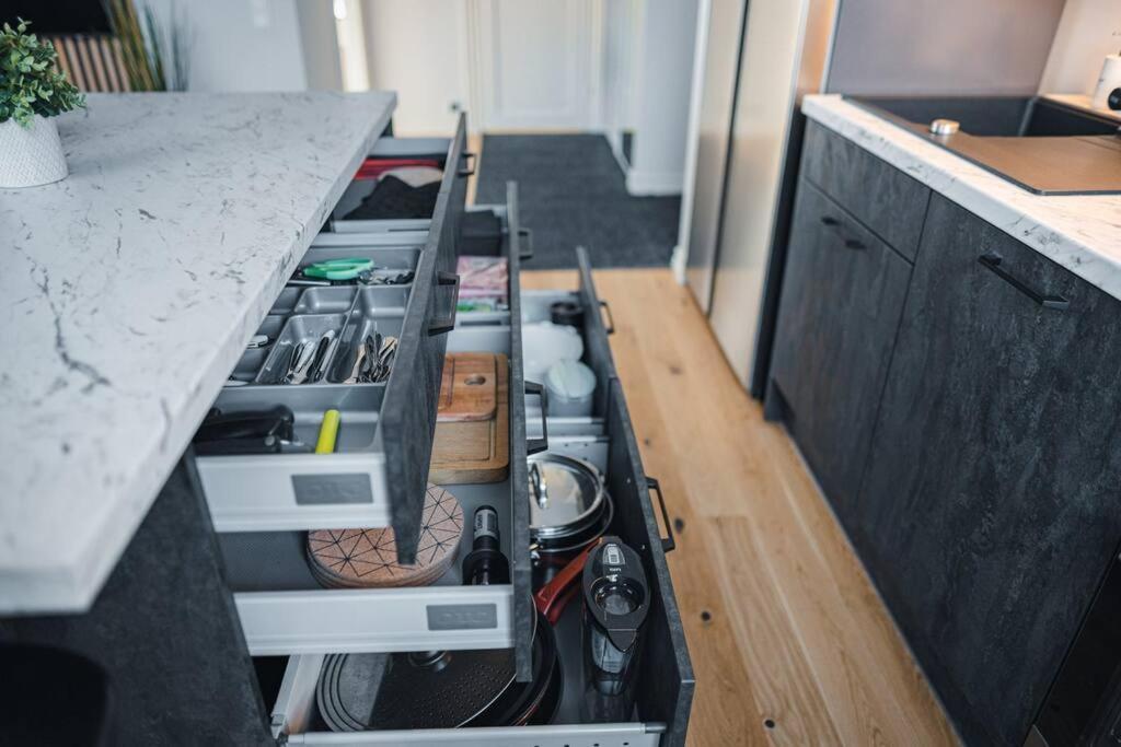 New Luxury 3Br Apartment In Old Town, Free Parking Hapsal Exteriör bild